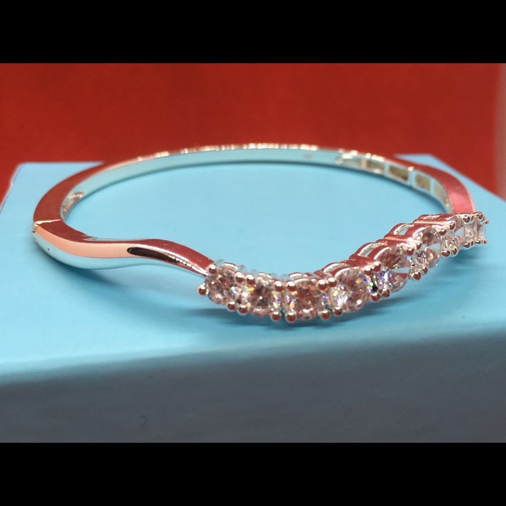 Avon DreamCZ stretch bangle - Picture 1 of 7